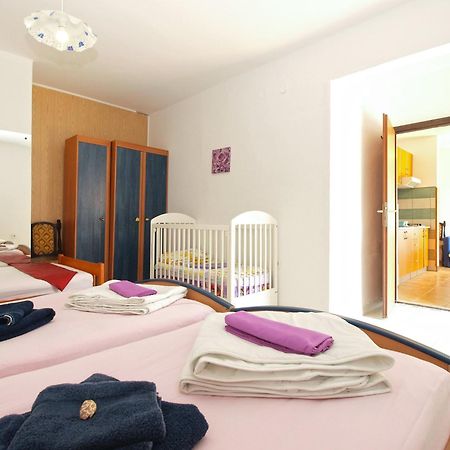 Apartments Davor 1676 Banjole Exterior photo
