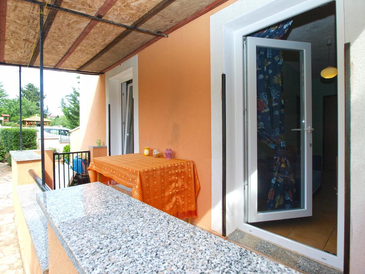 Apartments Davor 1676 Banjole Exterior photo