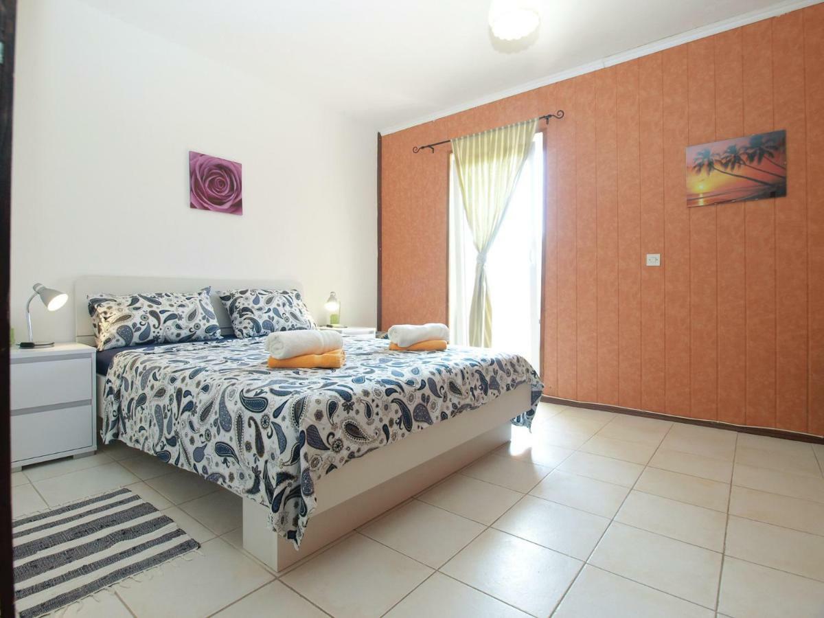 Apartments Davor 1676 Banjole Exterior photo